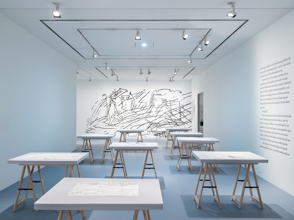 Installationsansicht der Ausstellung FEDELE MAURA FRIEDE. der saum löst sich an der Hamburger Kunsthalle, 28. März bis 7. September 2025 © Fedele Maura Friede Foto: Fred Dott